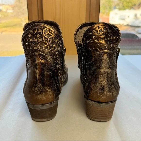 Circle G Copper Cut Out Round Toe Western Boots - Picture 5 of 6